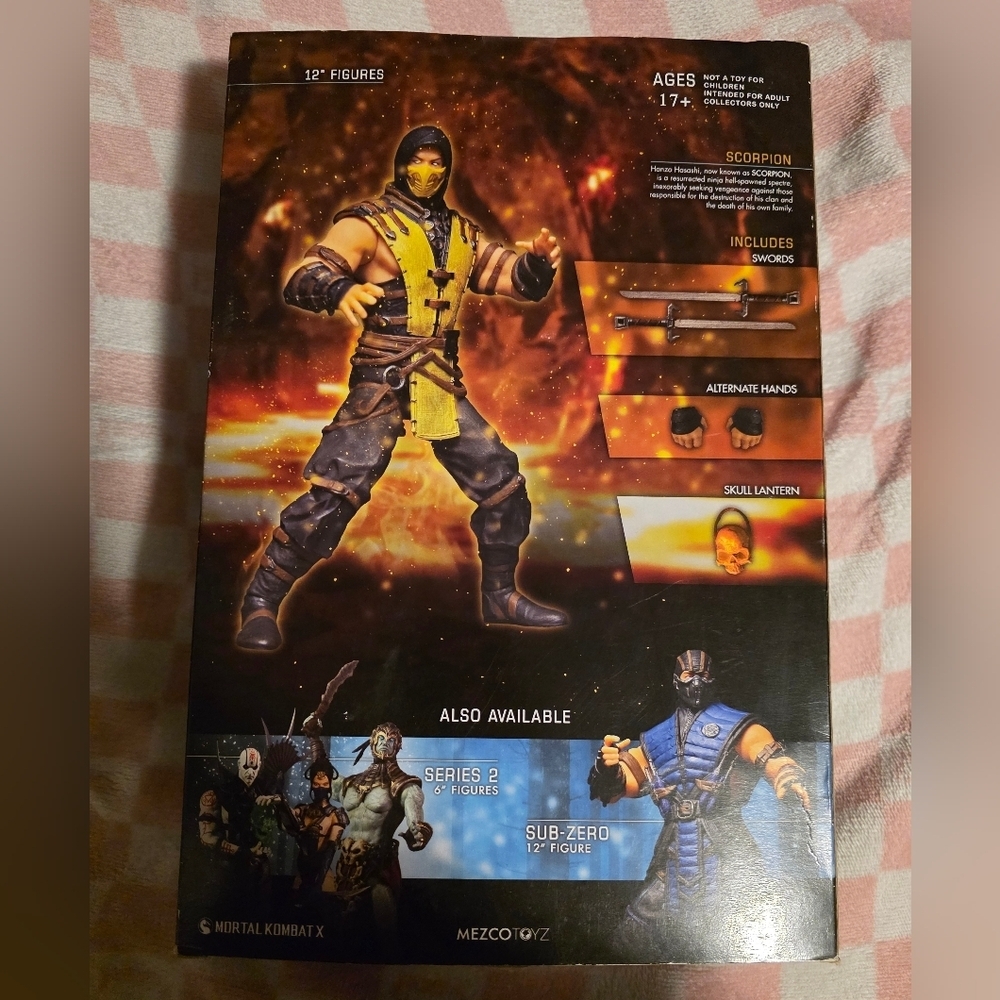 Mezco Toyz 2015 Mortal Kombat 12-inch Scorpion figure - Picture 4 of 7
